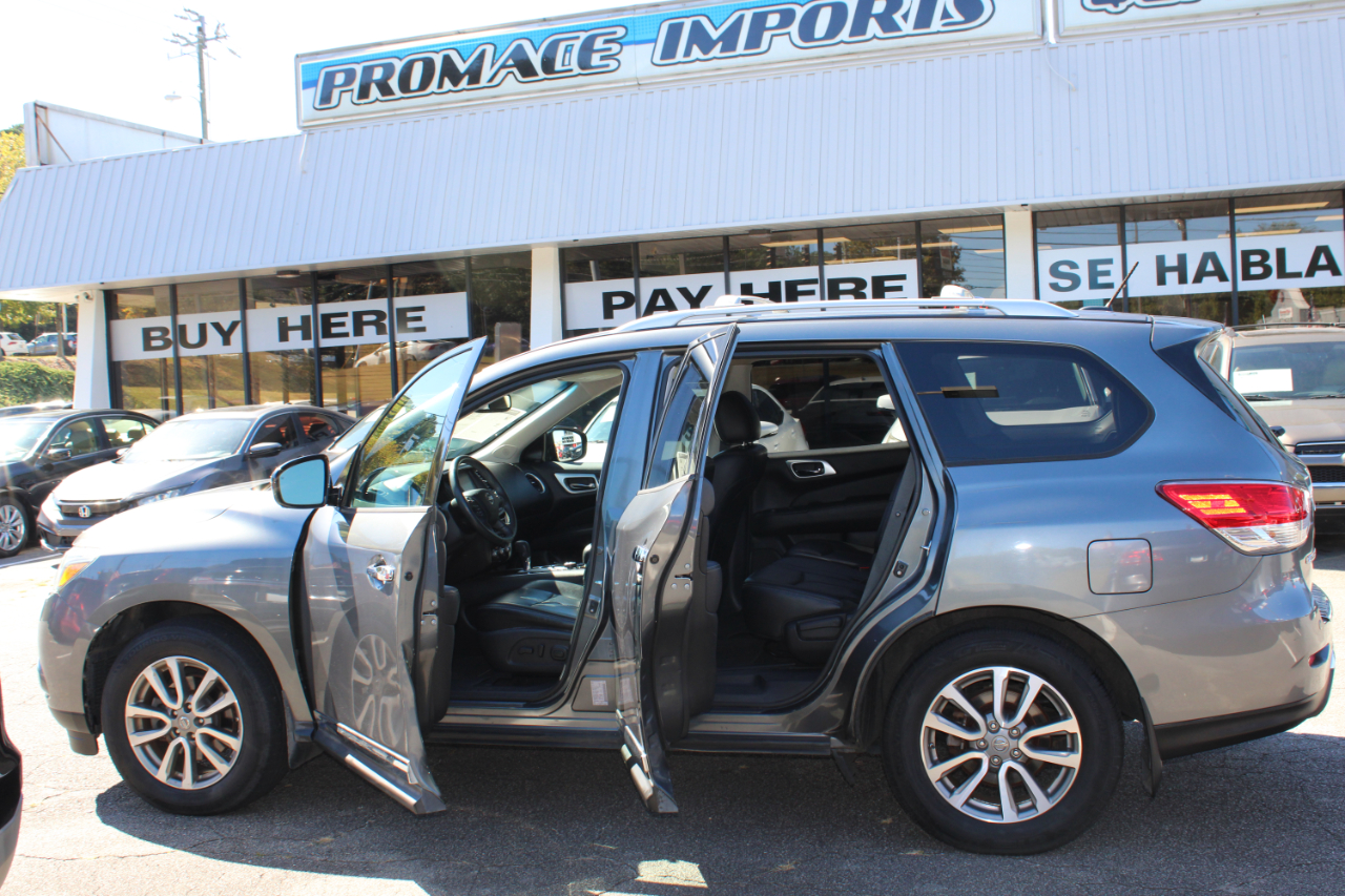 Nissan Pathfinder SV 4WD 2015 Nissan Pathfinder SV 4WD 2015