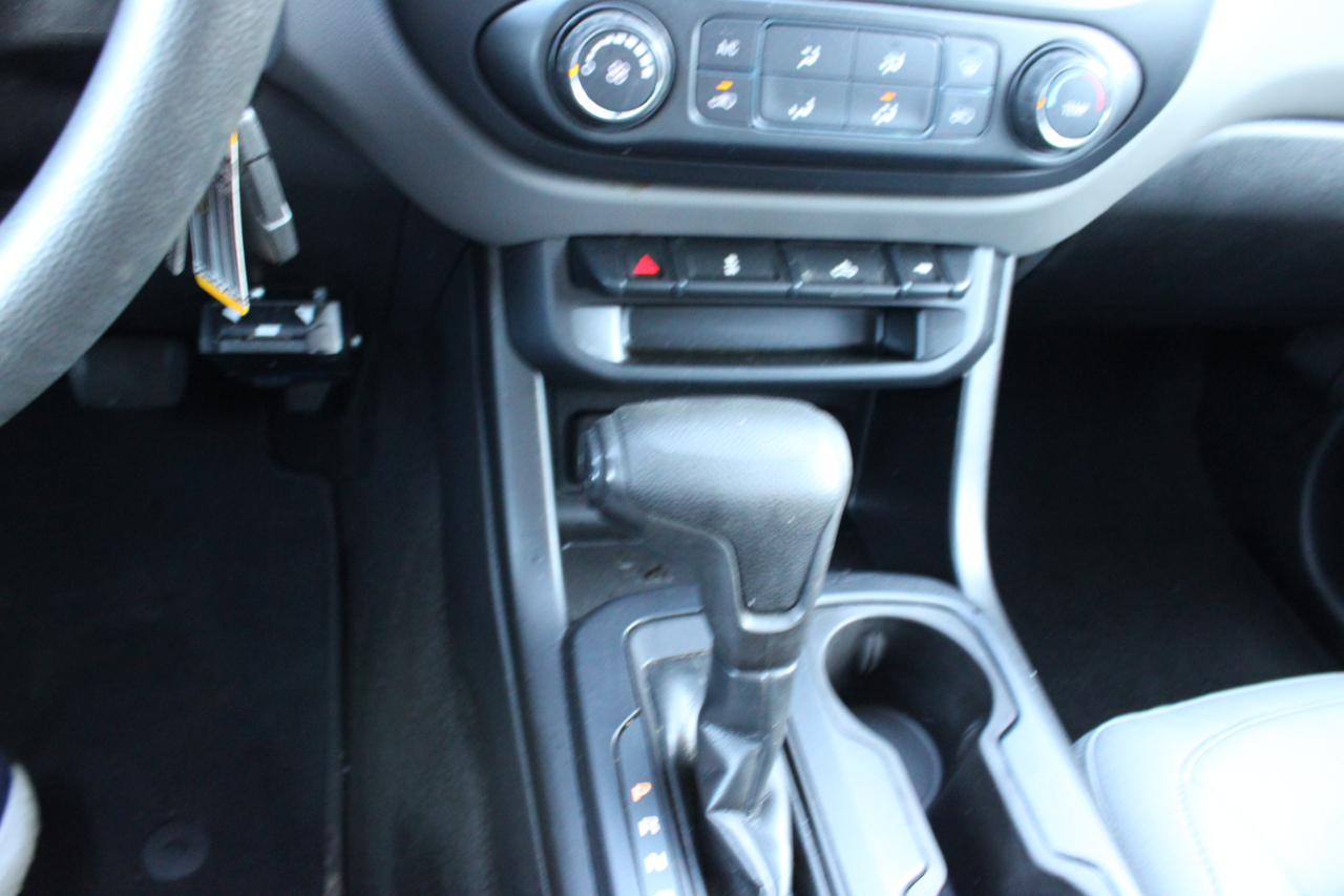 Chevrolet Colorado Work Truck Crew Cab 2WD Short Box 2017