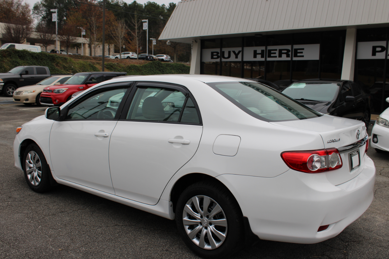 Toyota Corolla LE 4-Speed AT 2012