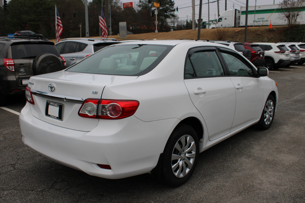 Toyota Corolla LE 4-Speed AT 2012