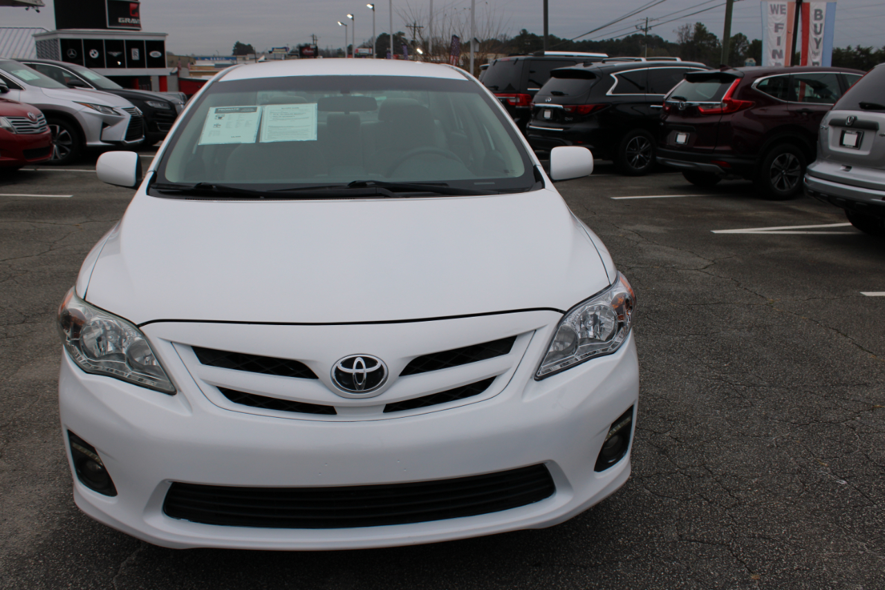 Toyota Corolla LE 4-Speed AT 2012