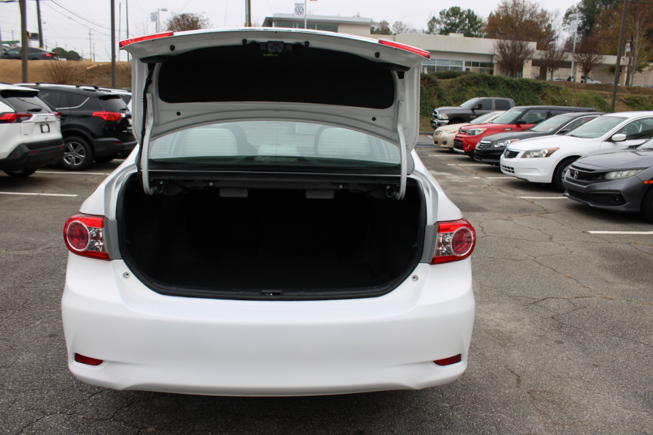 Toyota Corolla LE 4-Speed AT 2012