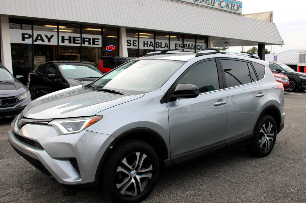 Toyota RAV4 LE FWD 2018