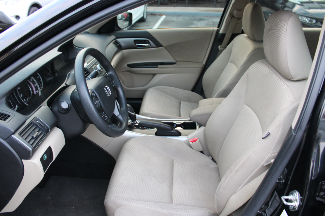 Honda Accord 4dr I4 CVT LX 2015