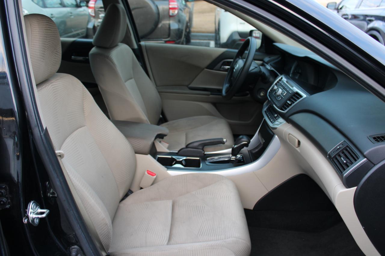 Honda Accord 4dr I4 CVT LX 2015