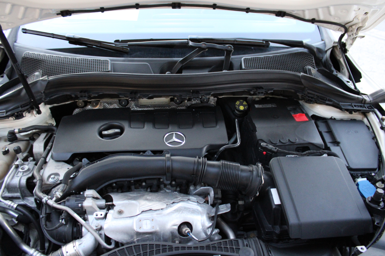 Mercedes-Benz GLA-Class GLA250 2021