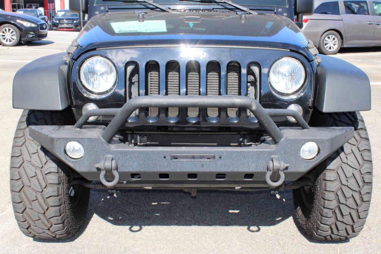 Jeep Wrangler photo 11