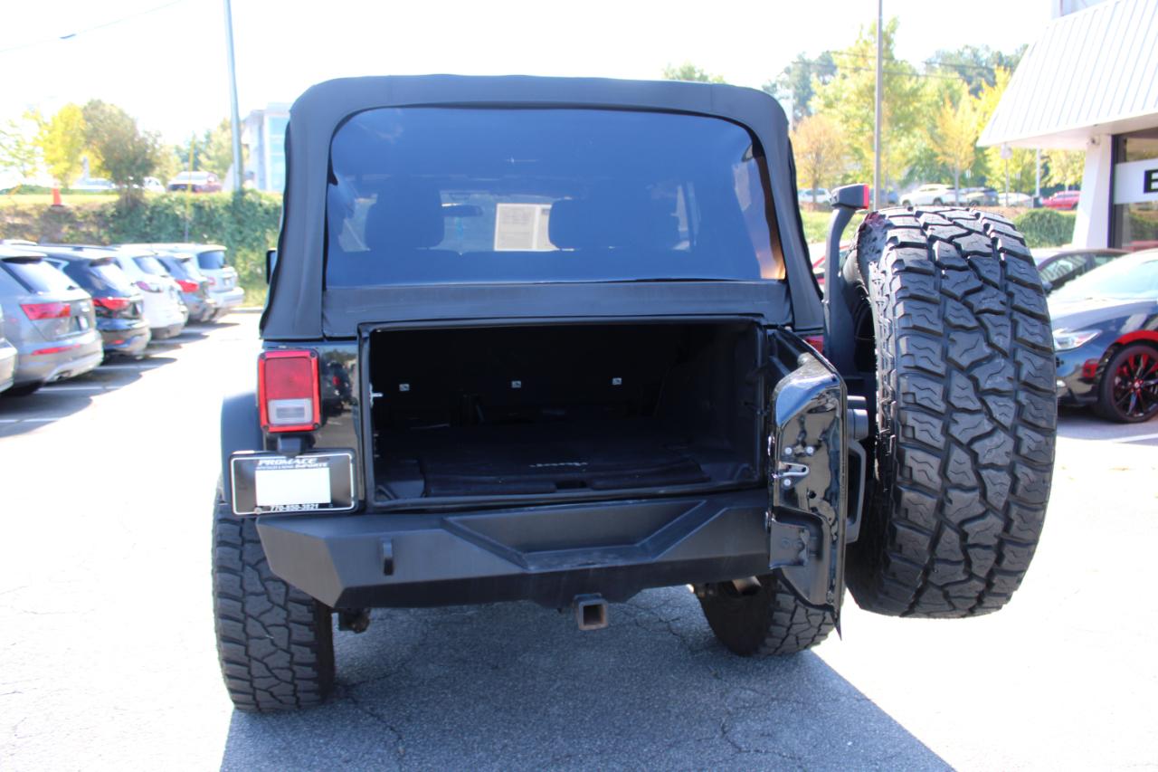Jeep Wrangler photo 13