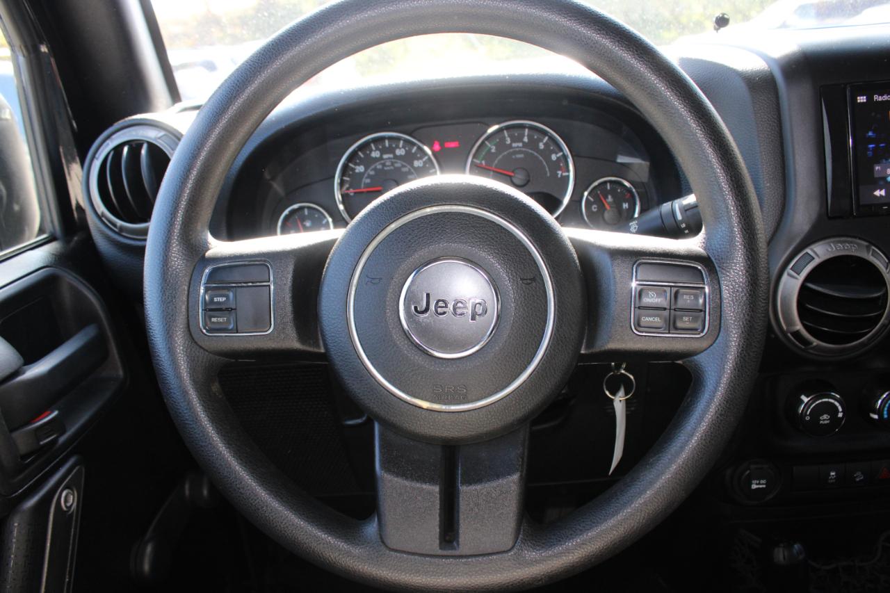 Jeep Wrangler photo 16