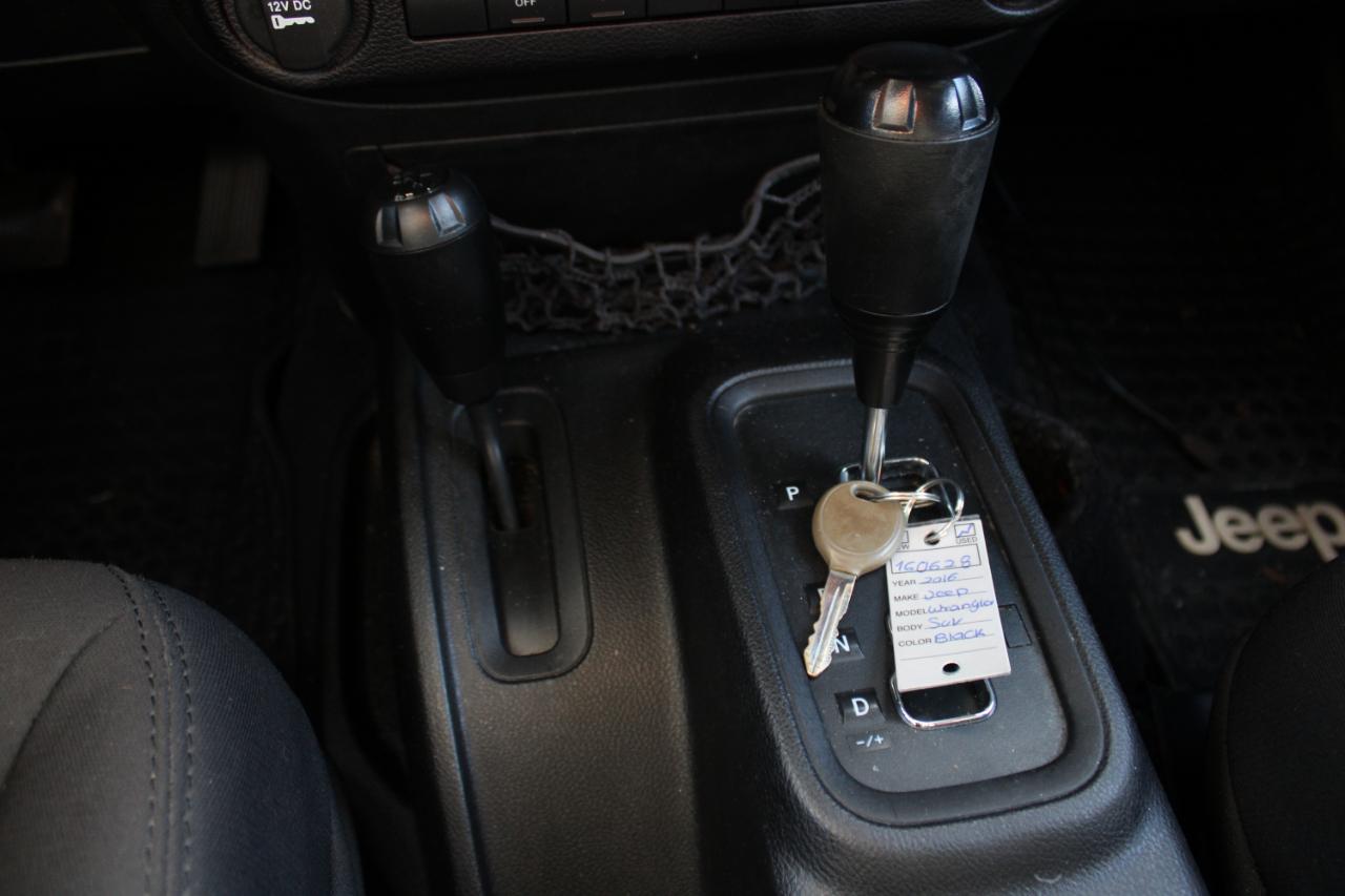 Jeep Wrangler photo 20