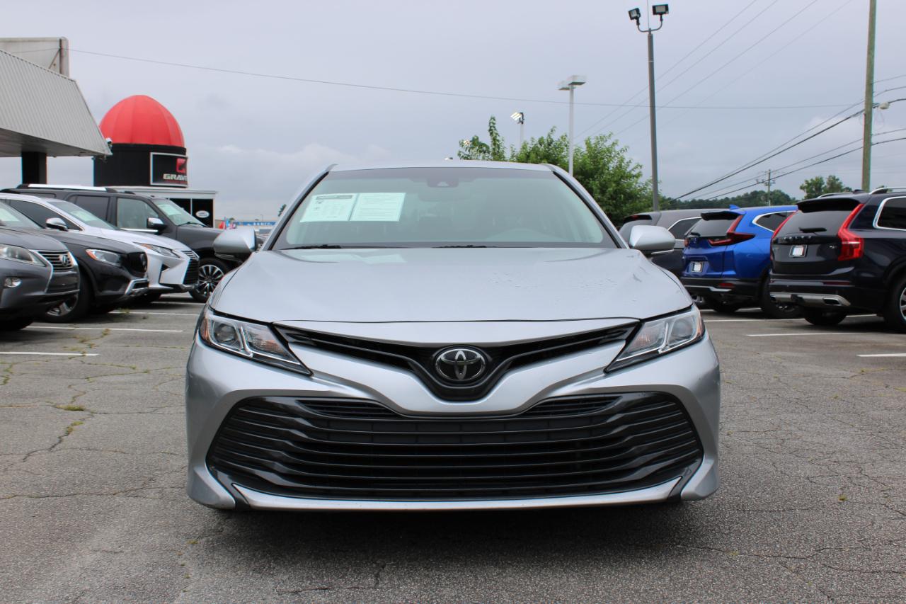 Toyota Camry LE Auto (Natl) 2019