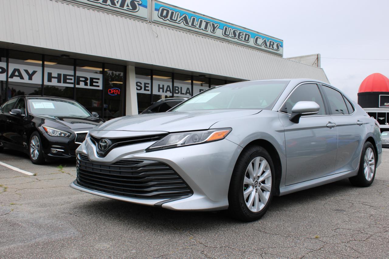 Toyota Camry LE Auto (Natl) 2019