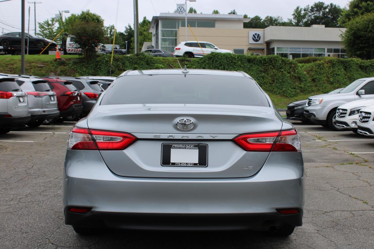 Toyota Camry LE Auto (Natl) 2019