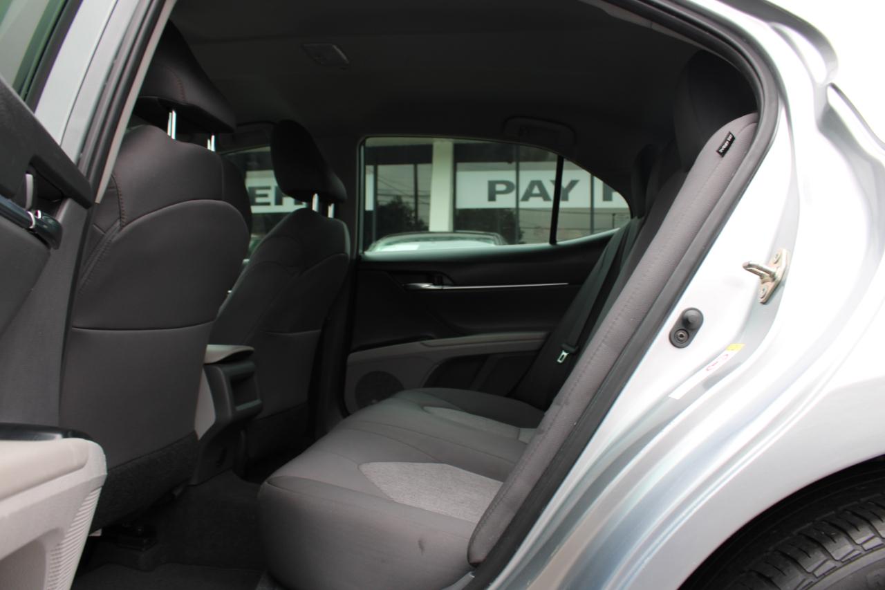 Toyota Camry LE Auto (Natl) 2019