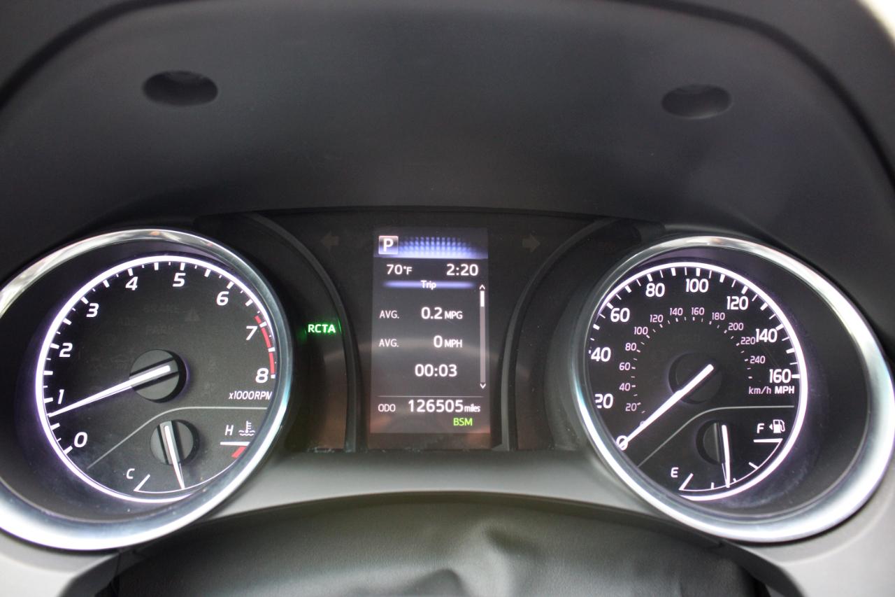 Toyota Camry LE Auto (Natl) 2019