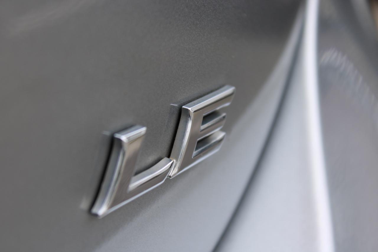 Toyota Camry LE Auto (Natl) 2019