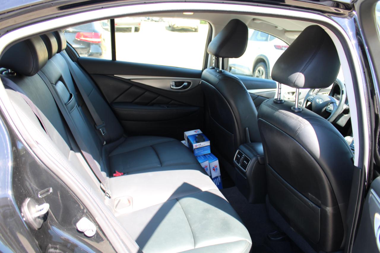 Infiniti Q50 4dr Sdn RWD 2015