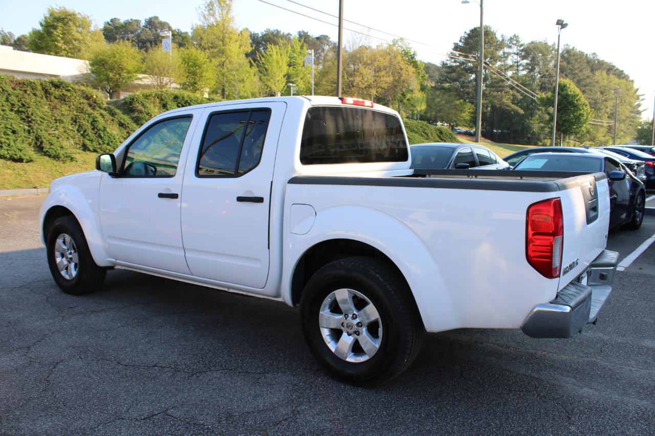 Nissan Frontier 2WD Crew Cab SWB Auto SV 2012