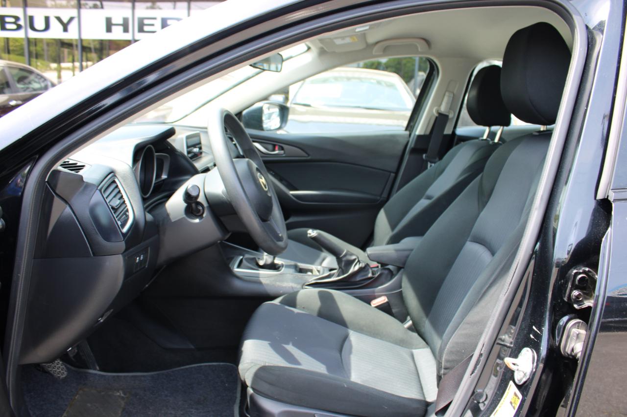 Mazda MAZDA3 4dr Sdn Man i SV 2015