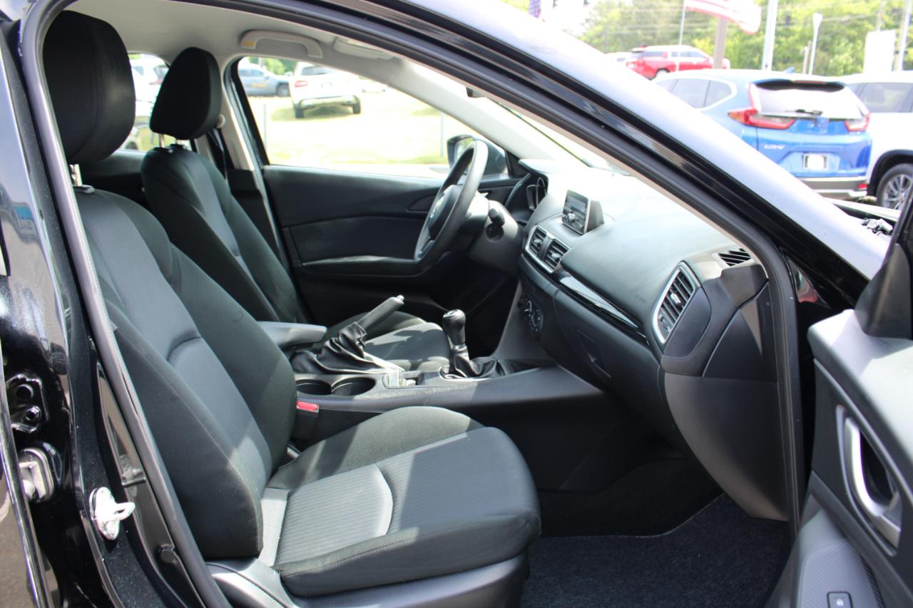 Mazda MAZDA3 4dr Sdn Man i SV 2015