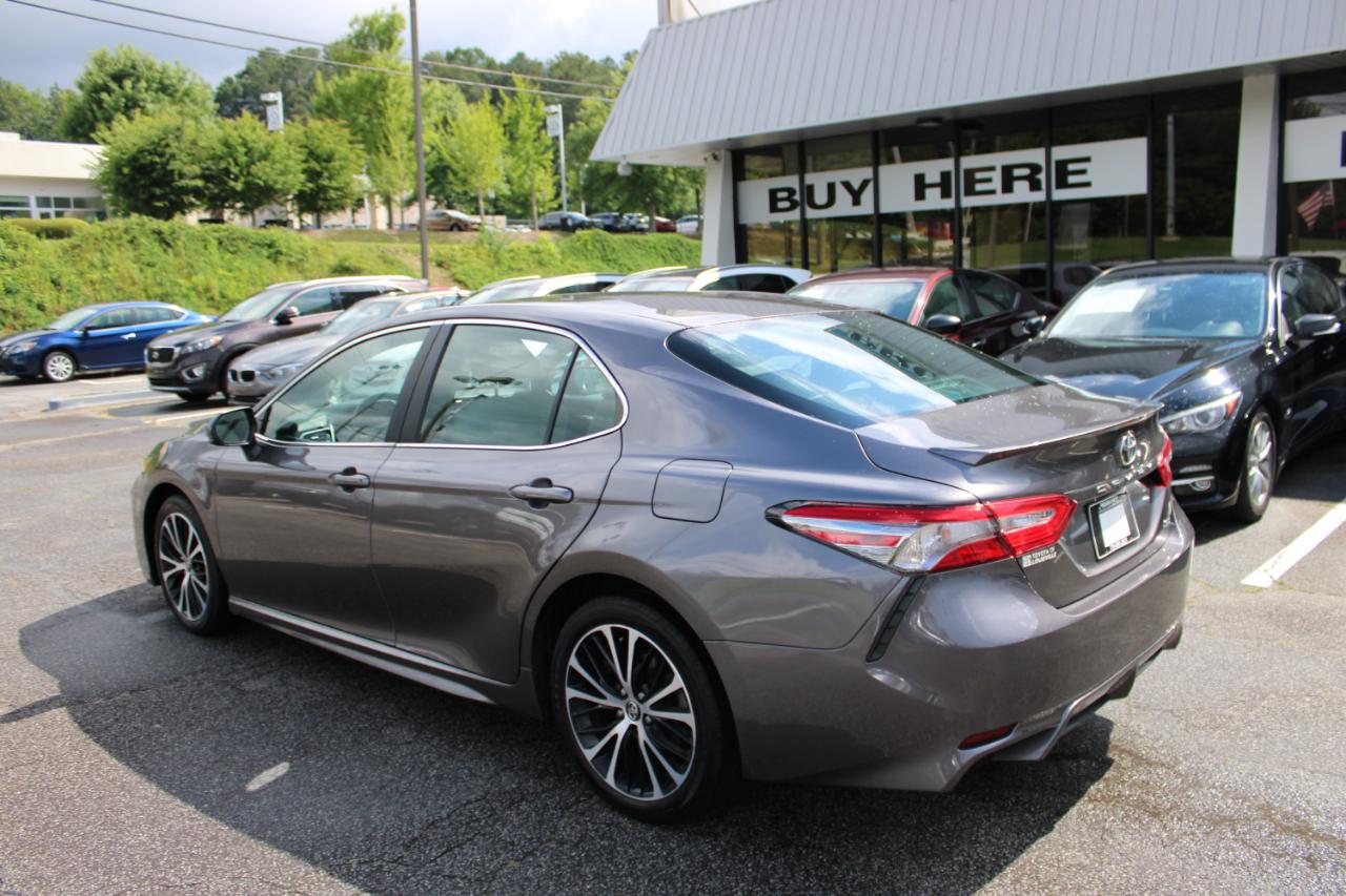 Toyota Camry XLE Auto (Natl) 2018