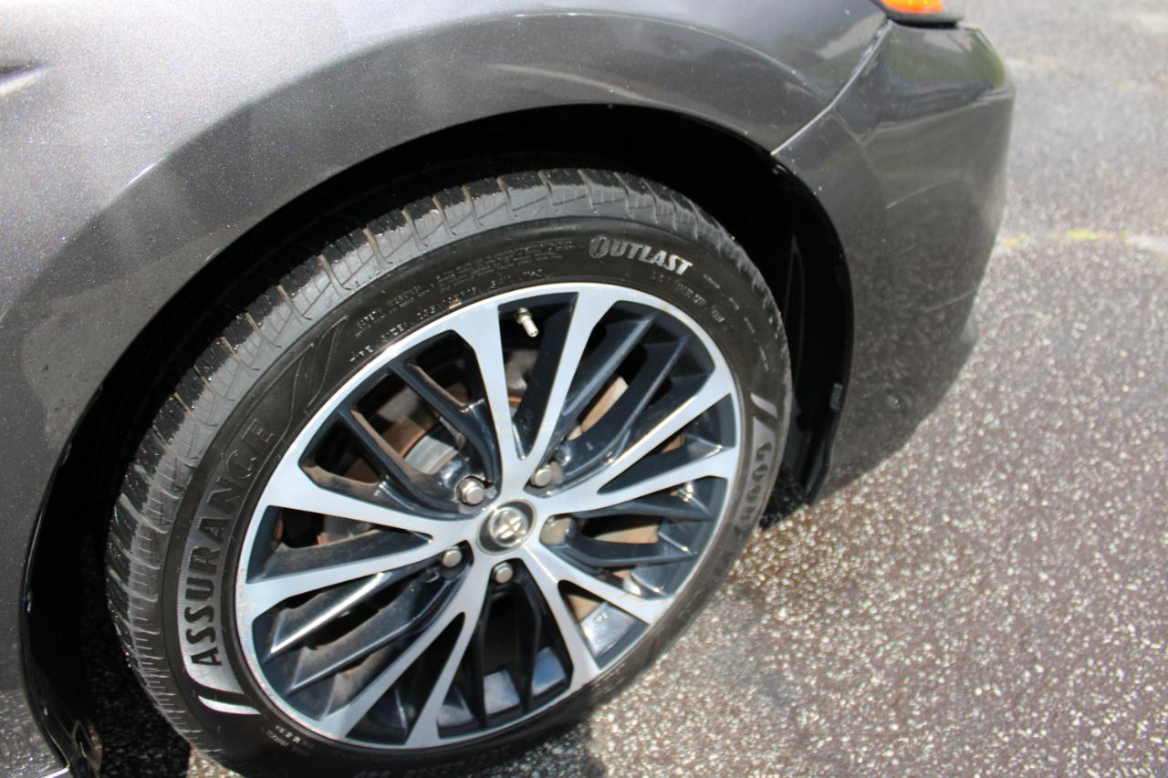 Toyota Camry XLE Auto (Natl) 2018