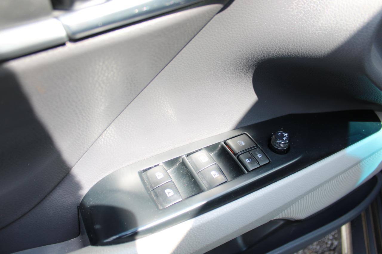 Toyota Camry XLE Auto (Natl) 2018