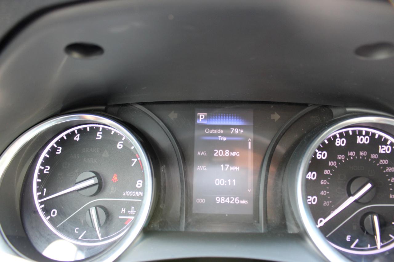 Toyota Camry XLE Auto (Natl) 2018