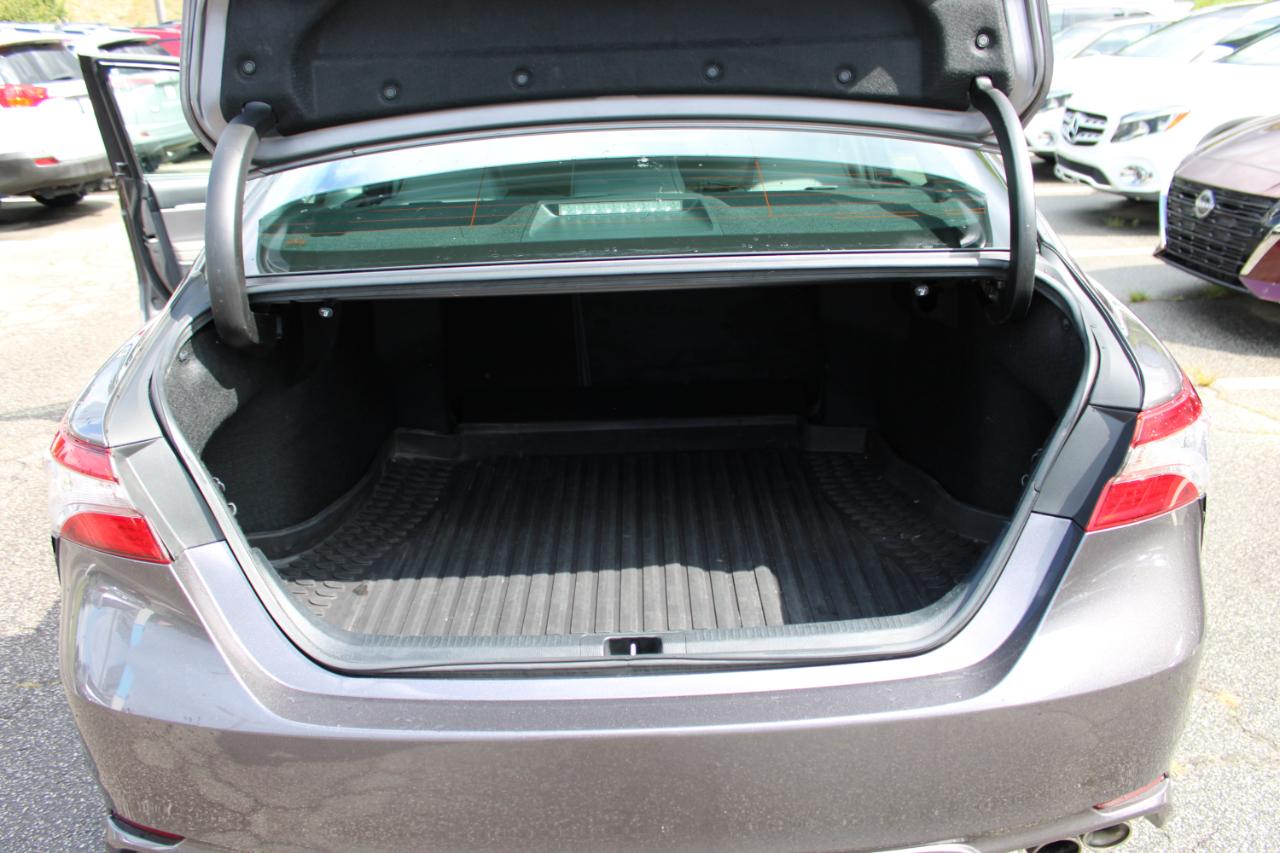 Toyota Camry XLE Auto (Natl) 2018