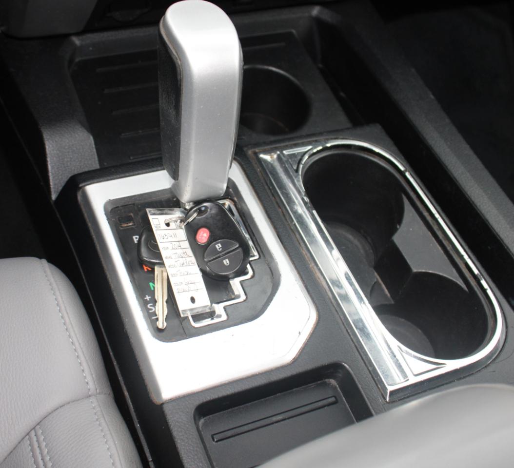 Toyota Tundra 2WD Truck Double Cab 5.7L V8 6-Spd AT LTD (Natl) 2014