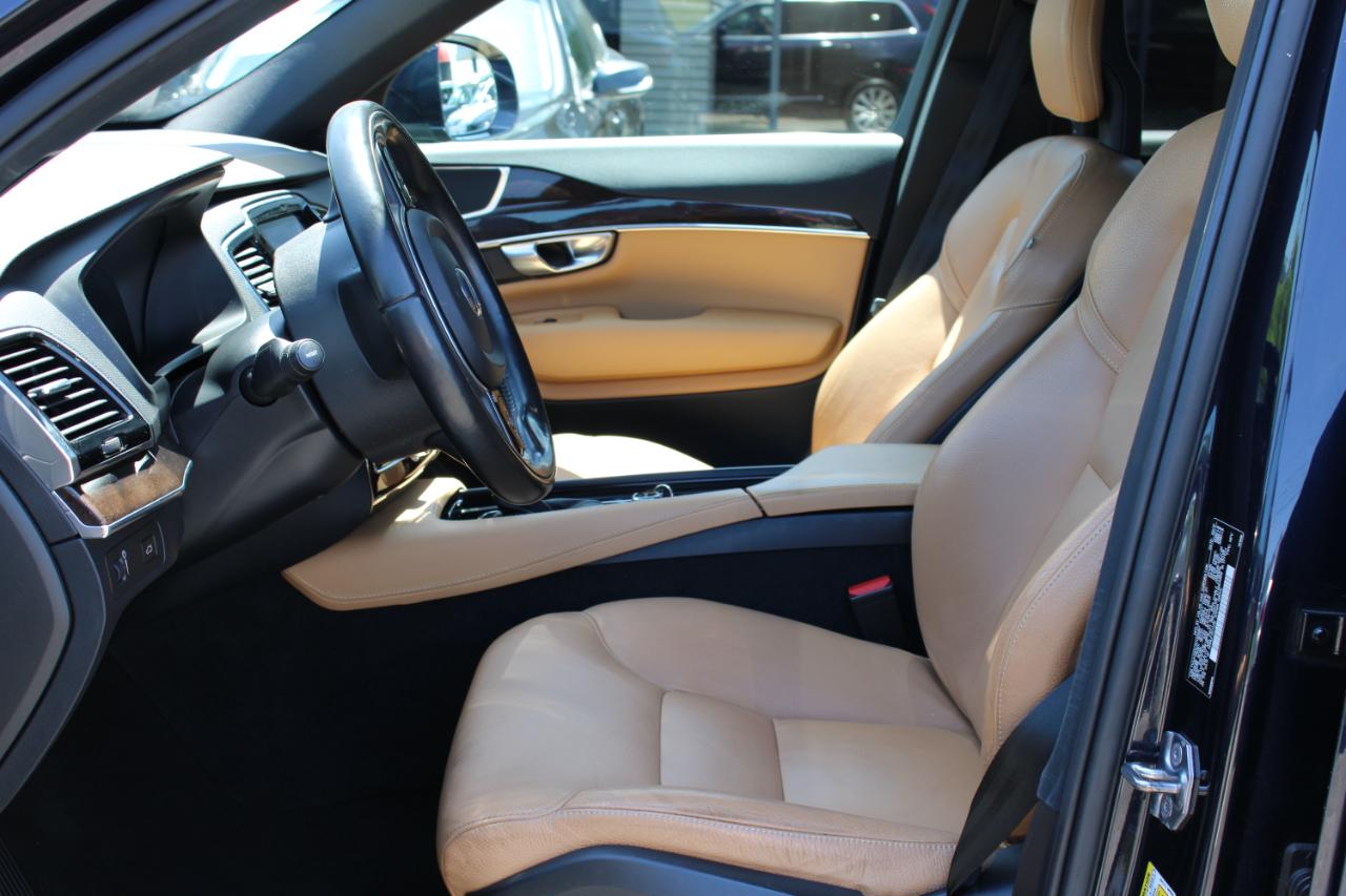 Volvo XC90 T6 AWD 7-Passenger Momentum 2017