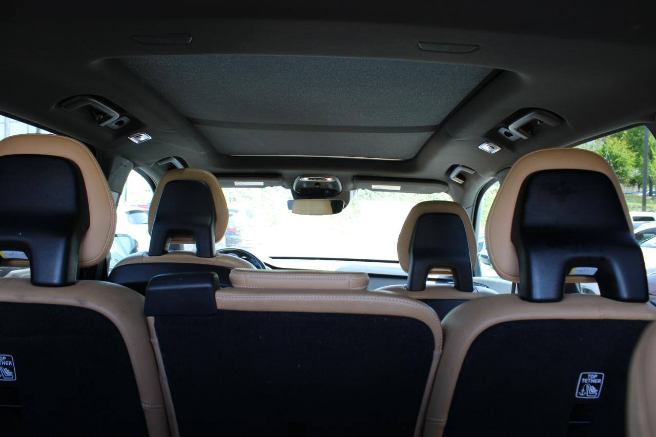 Volvo XC90 T6 AWD 7-Passenger Momentum 2017