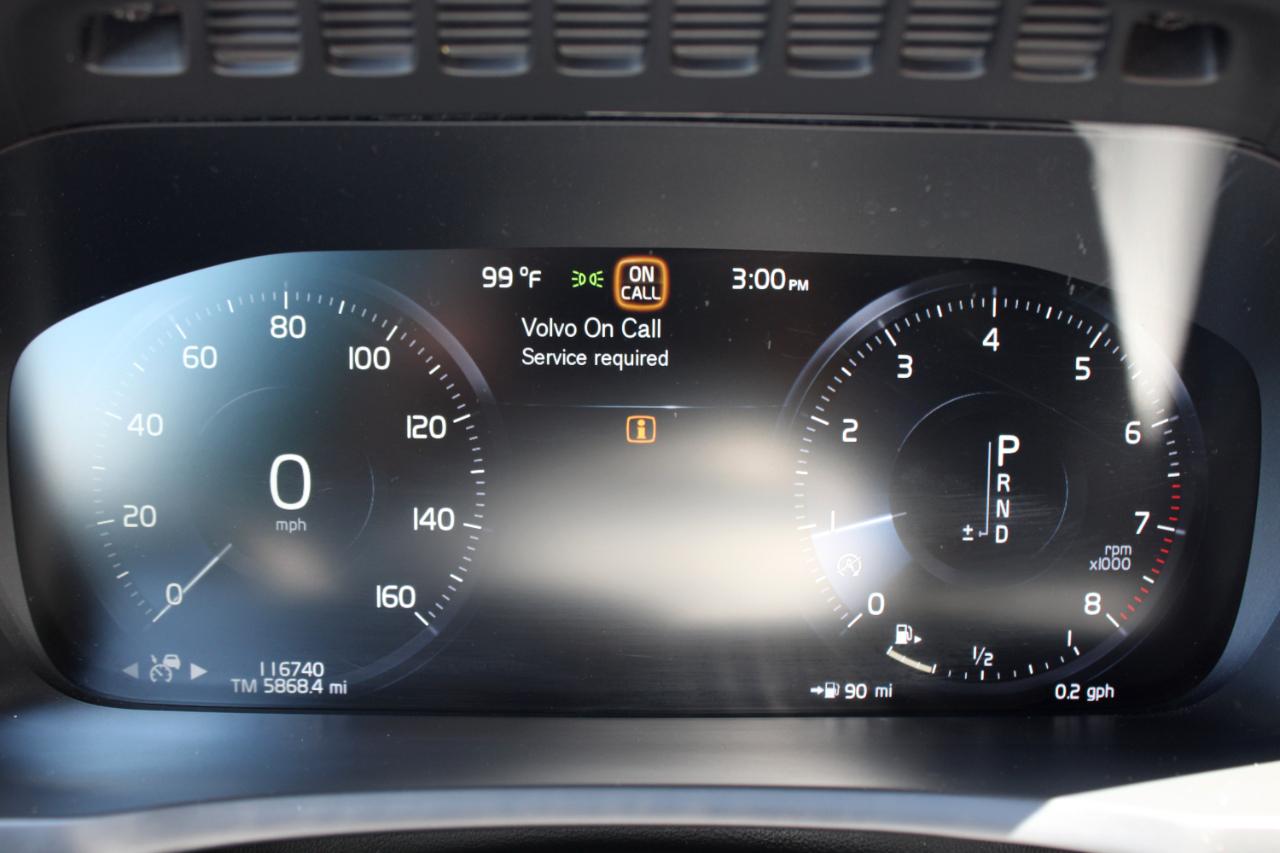 Volvo XC90 T6 AWD 7-Passenger Momentum 2017