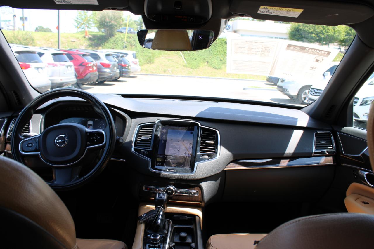 Volvo XC90 T6 AWD 7-Passenger Momentum 2017