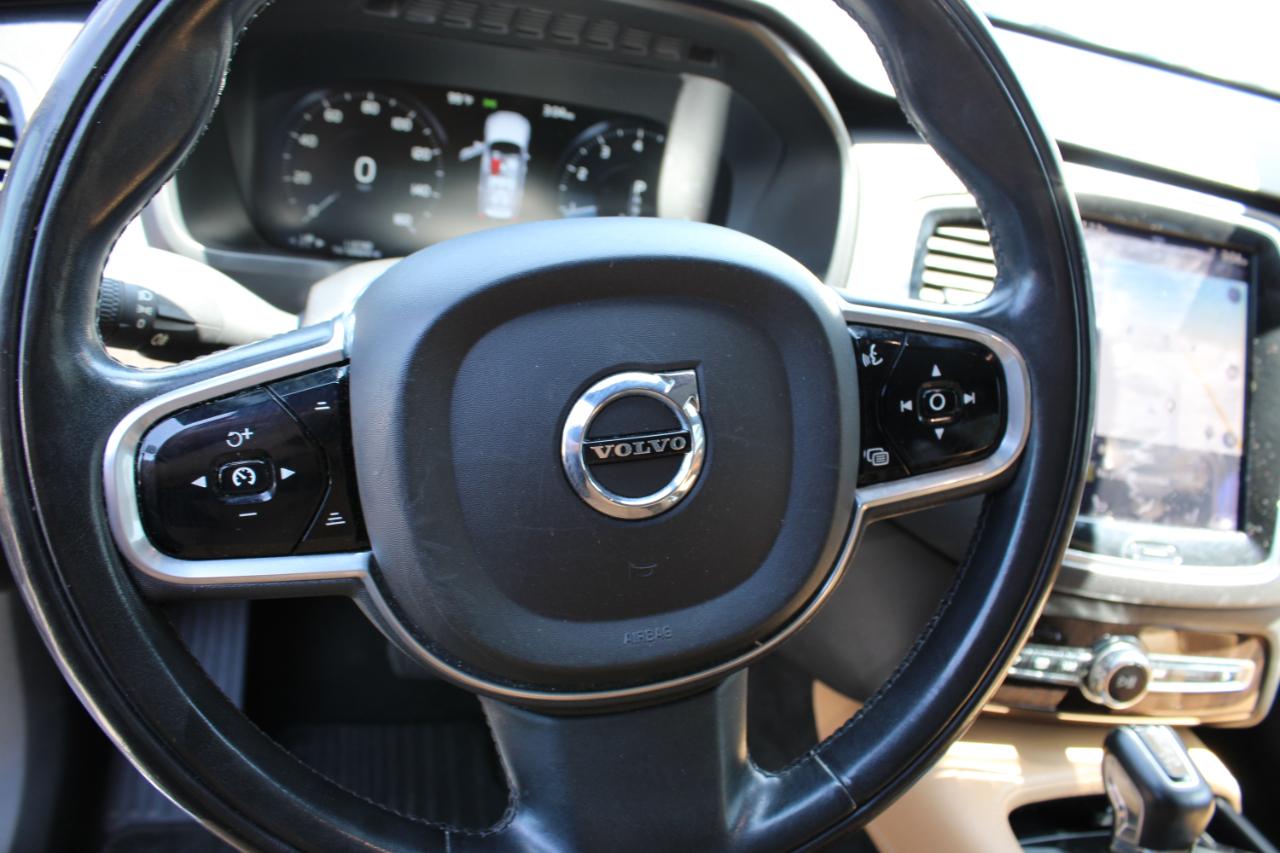 Volvo XC90 T6 AWD 7-Passenger Momentum 2017