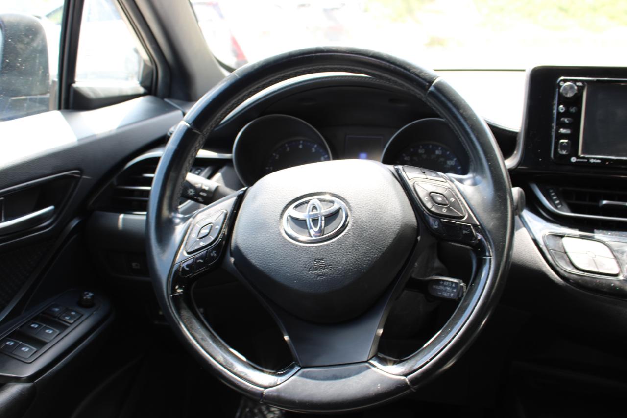 Toyota C-HR XLE FWD (Natl) 2018