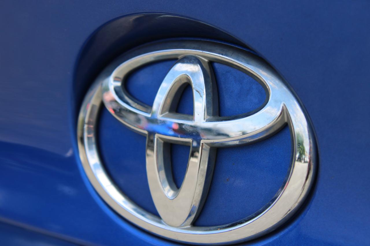 Toyota C-HR XLE FWD (Natl) 2018