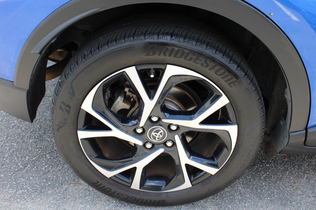 Toyota C-HR XLE FWD (Natl) 2018