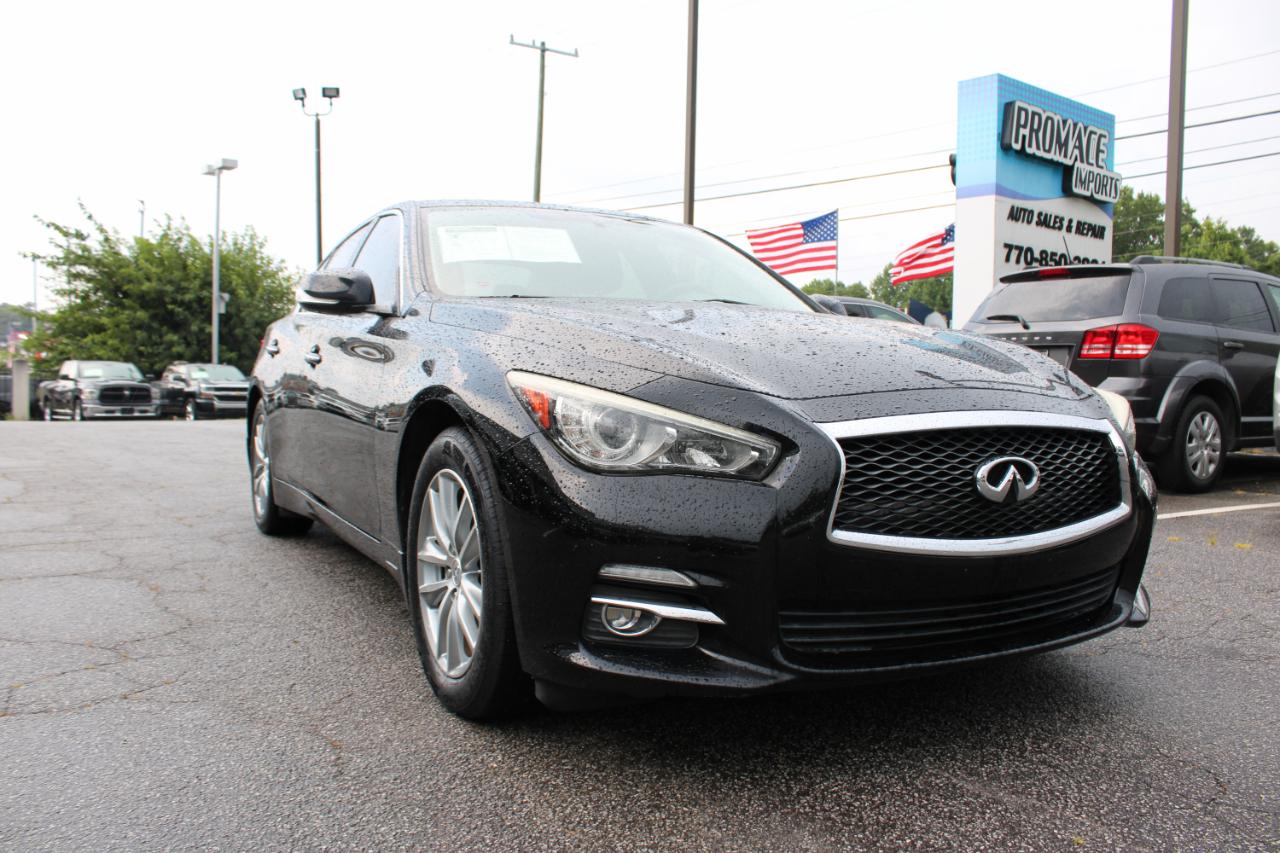 Infiniti Q50 2.0t Premium RWD 2017