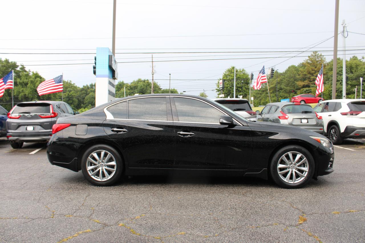 Infiniti Q50 2.0t Premium RWD 2017