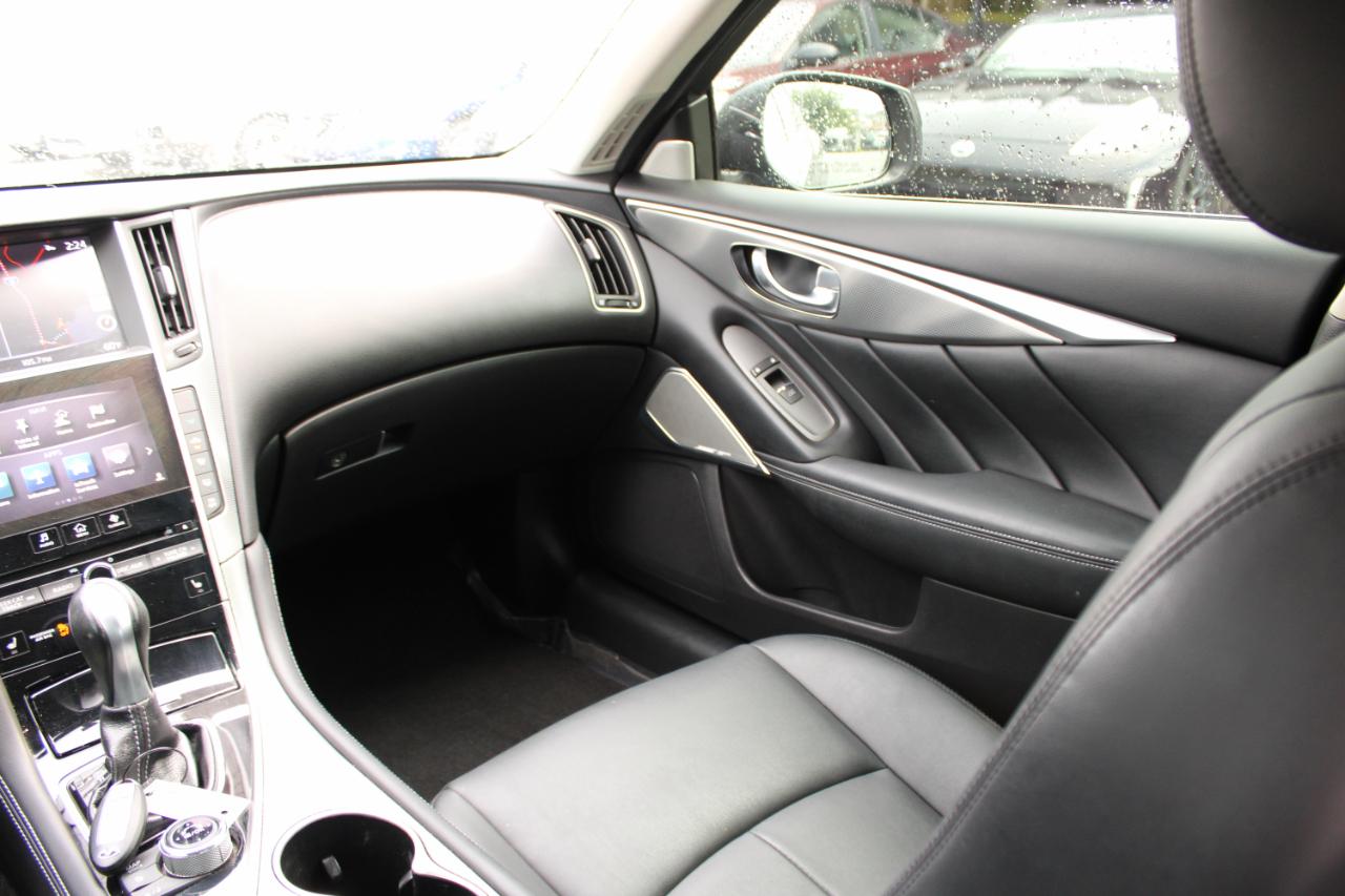 Infiniti Q50 2.0t Premium RWD 2017