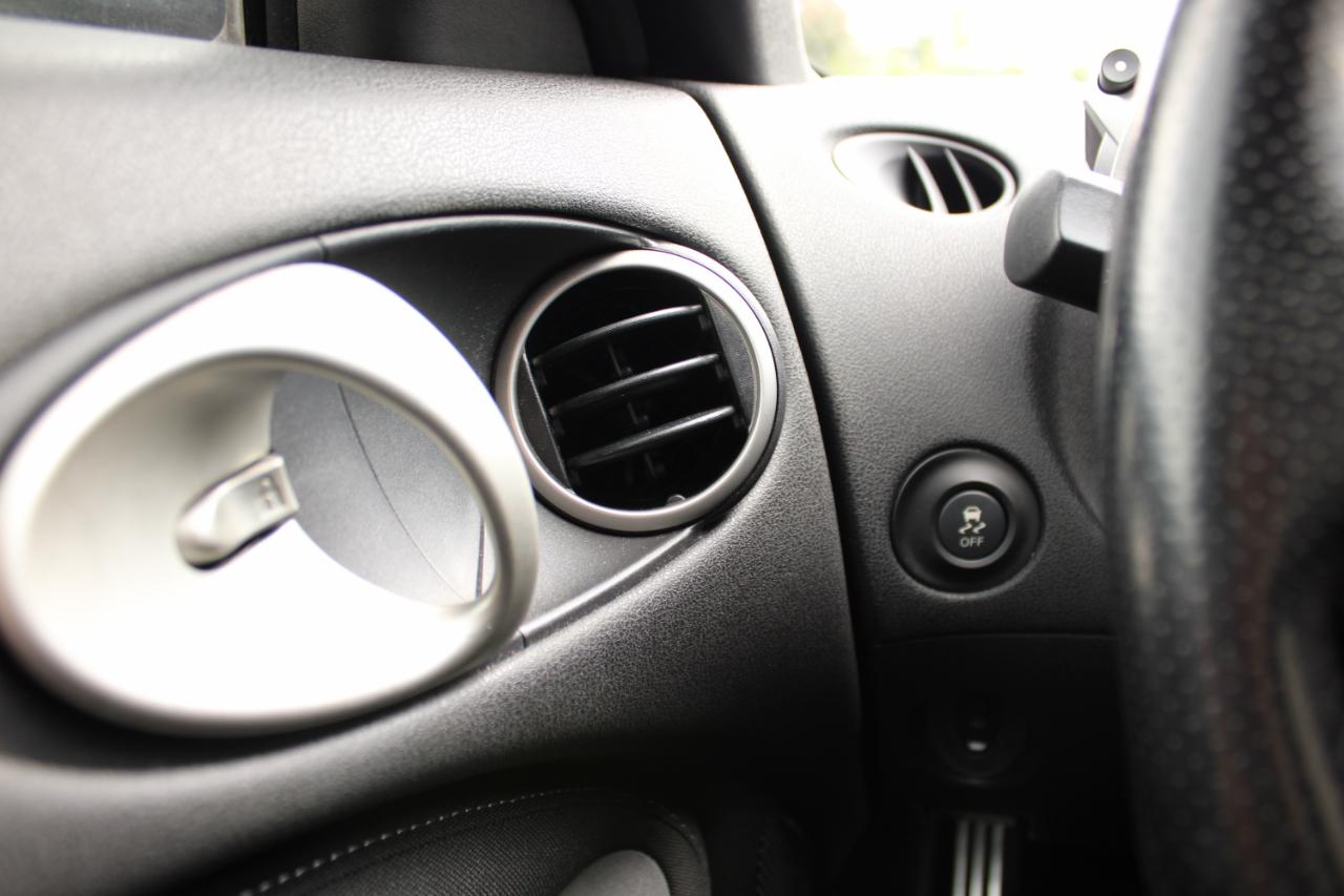 Nissan 370Z 2dr Cpe Auto 2015