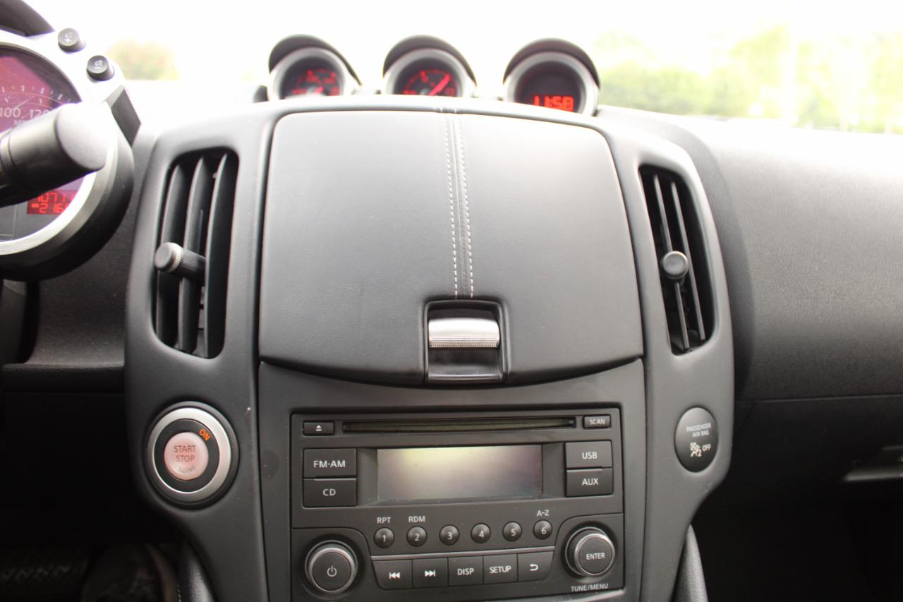 Nissan 370Z 2dr Cpe Auto 2015
