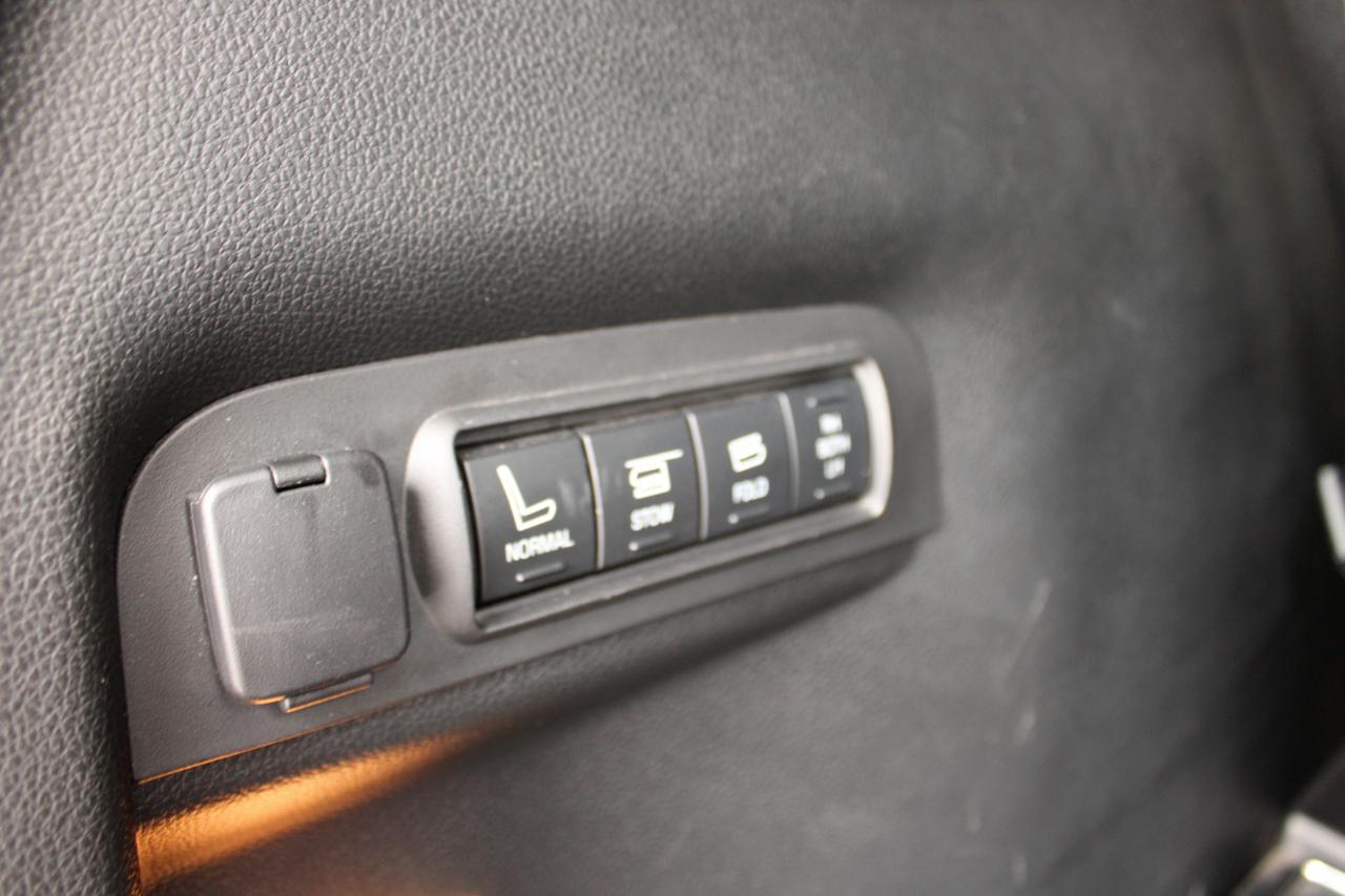 Ford Explorer 4WD 4dr Platinum 2016