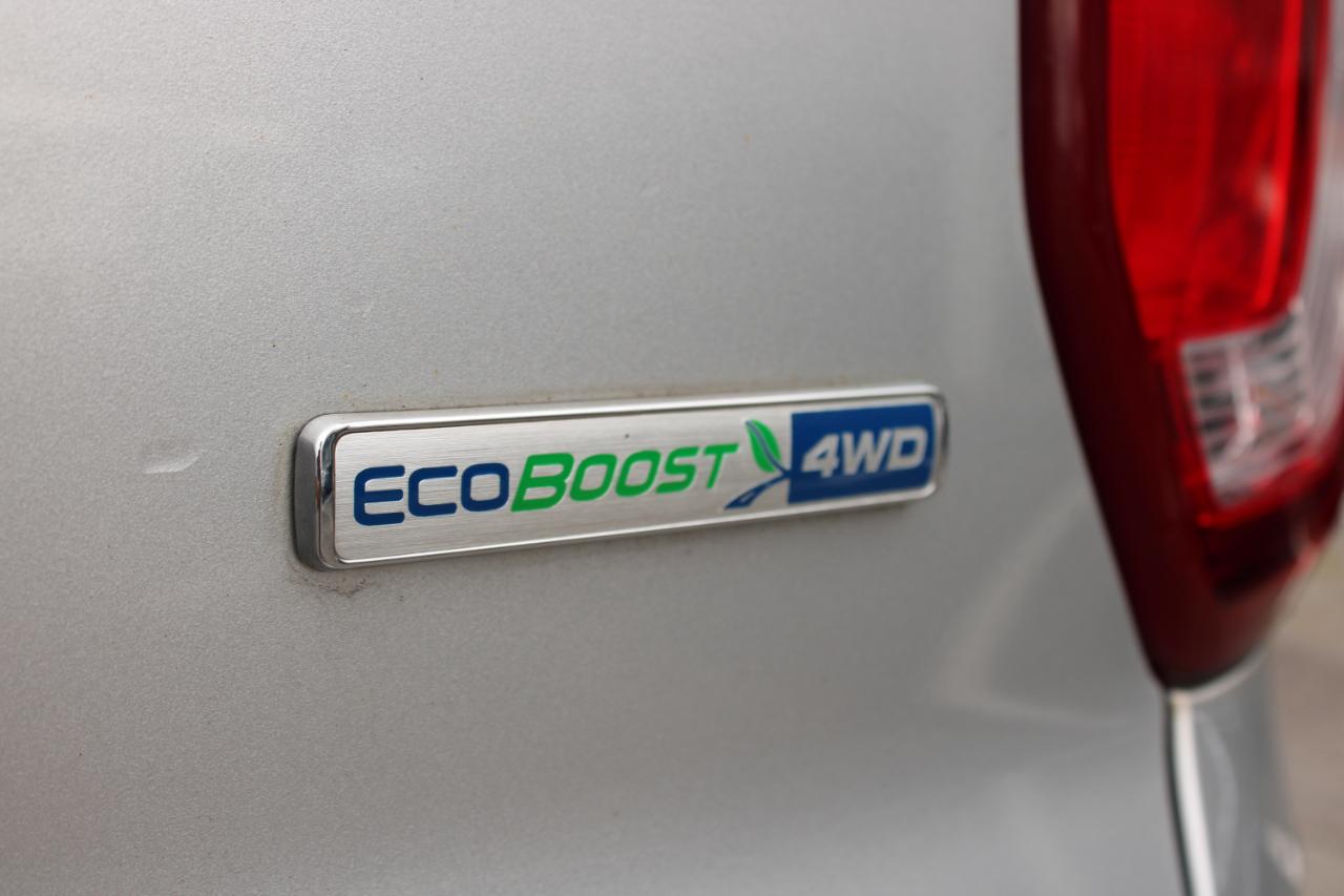 Ford Explorer 4WD 4dr Platinum 2016