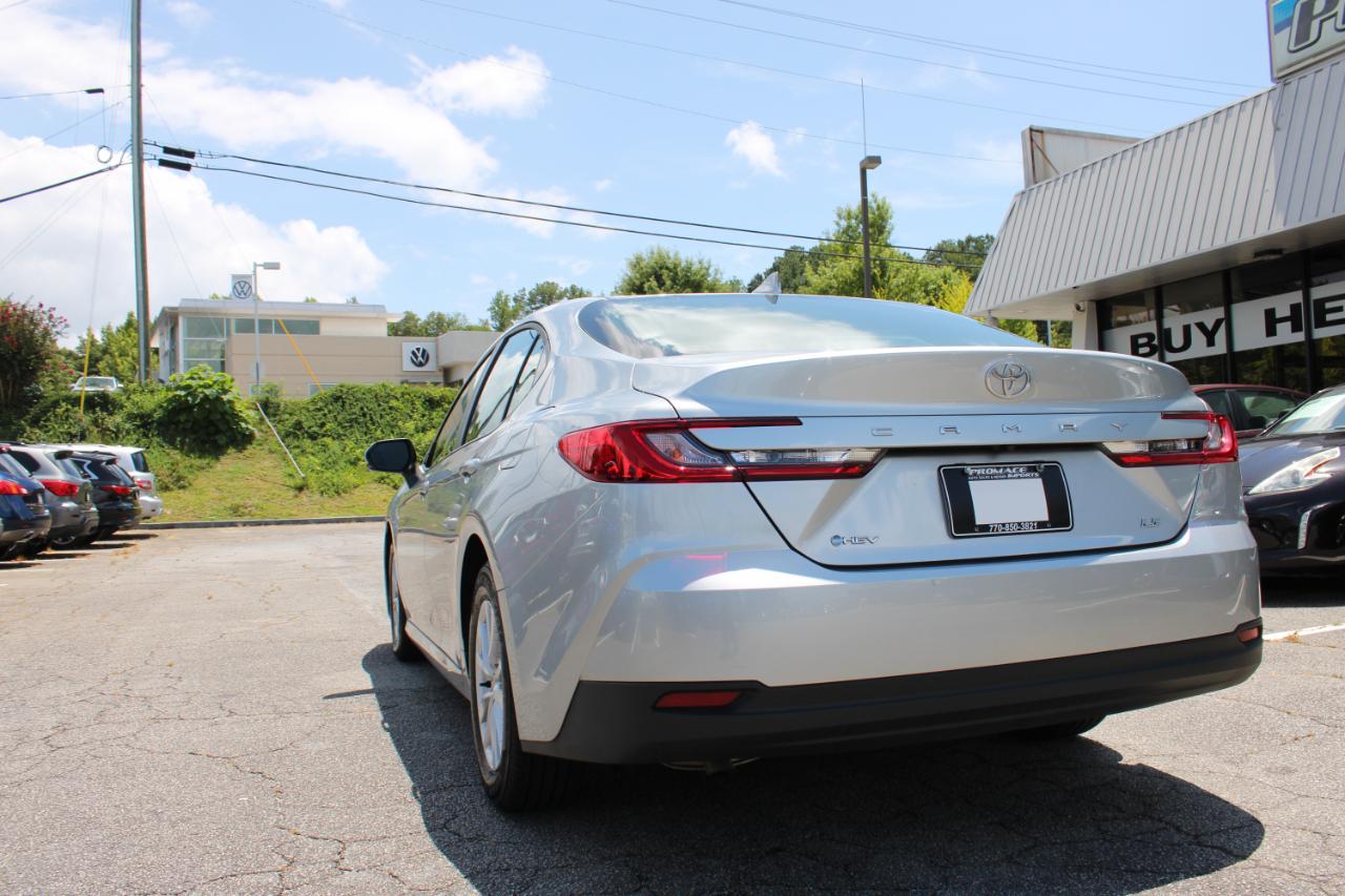 Toyota Camry LE (Natl) 2026