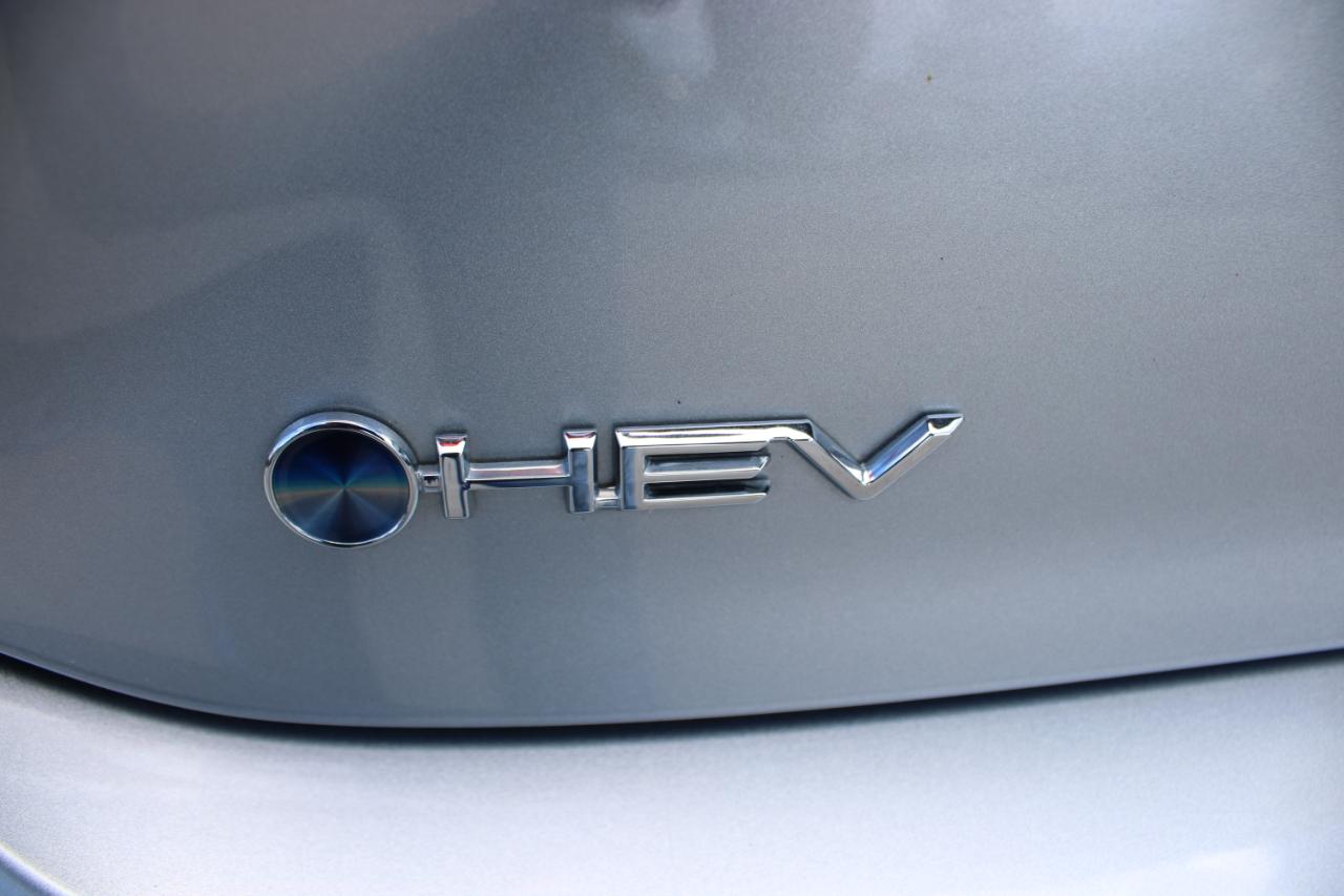 Toyota Camry LE (Natl) 2026