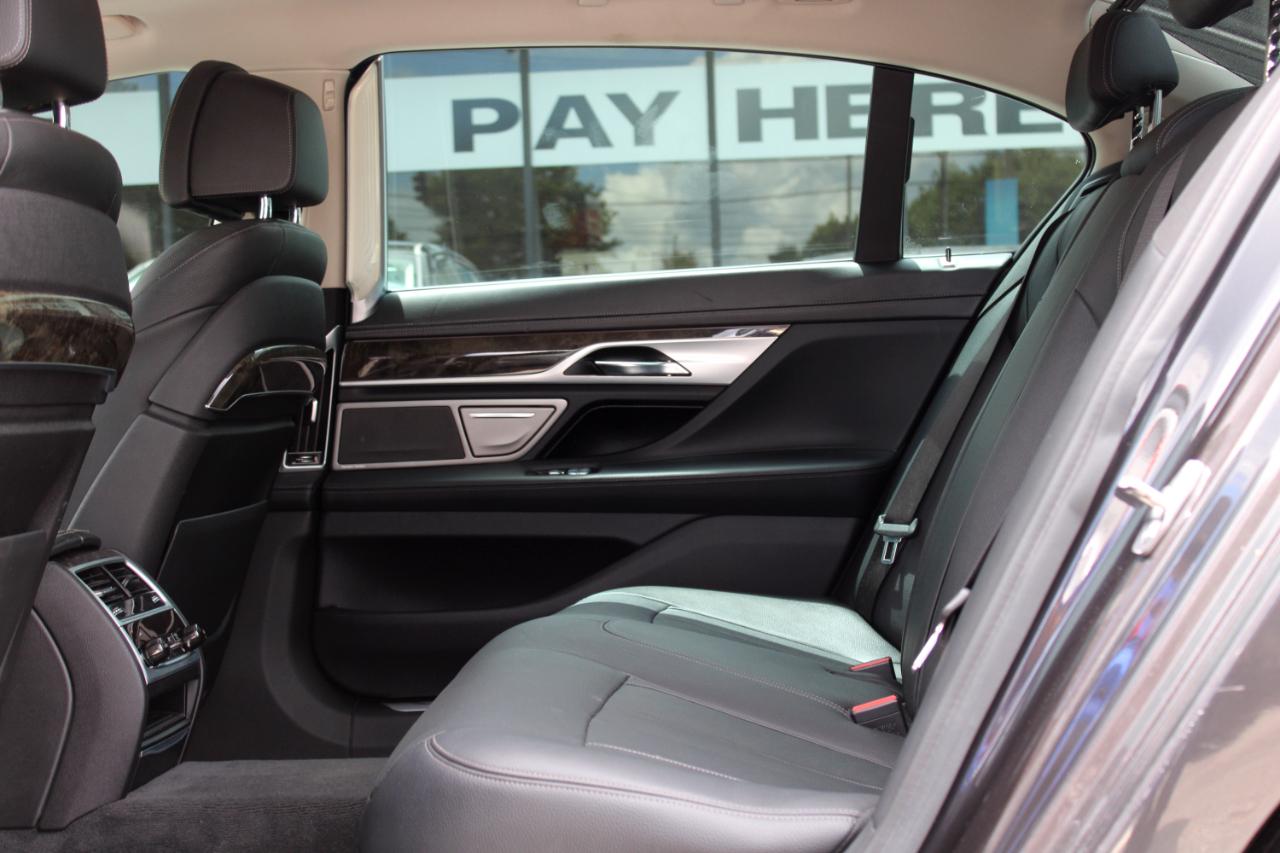 BMW 7 Series 740i xDrive Sedan 2017