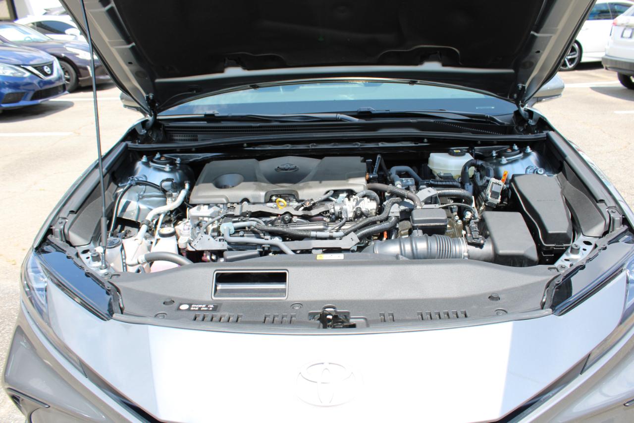 Toyota Camry SE (Natl) 2025