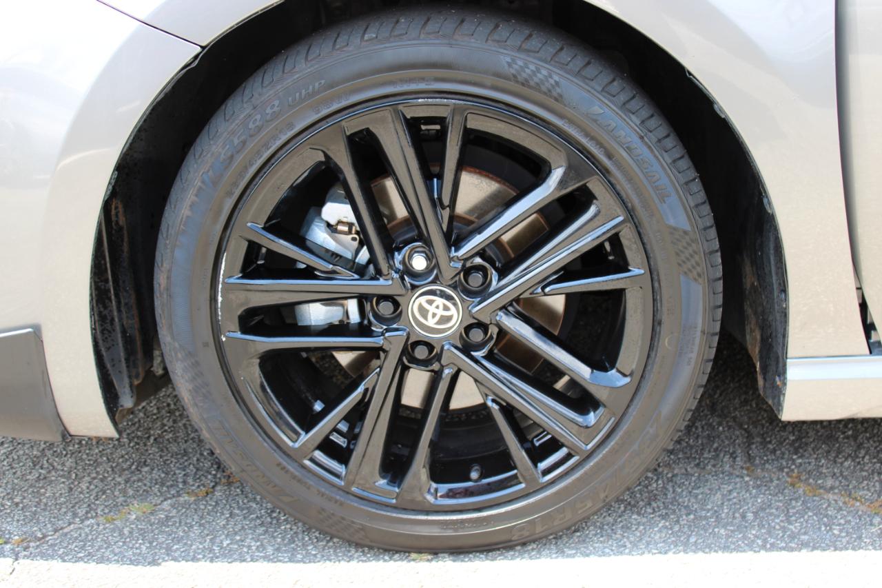 Toyota Camry SE (Natl) 2025
